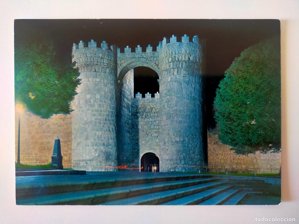 Postales: Postal AVILA: Puerta de San Vicente Vista Nocturna - Edic. Garc&iacute;a Garrabella.