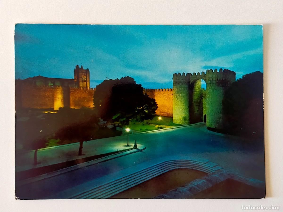 Postales: Postal AVILA: Puerta de San Vicente. Efecto Nocturno - Edic. Arribas.