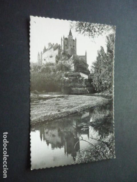 Postcards: SEGOVIA EL ALCAZAR REFLEJADO EN EL RIO ERESMA