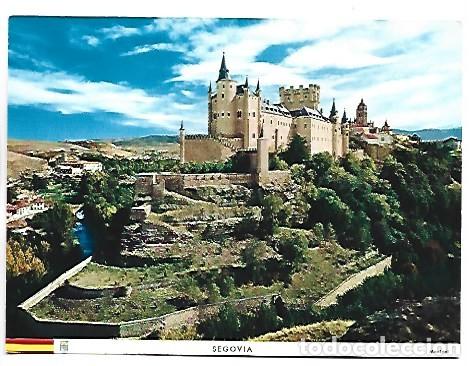 Postales: EL ALCAZAR, AL FONDO MONASTERIO DEL PARRAL.- SEGOVIA