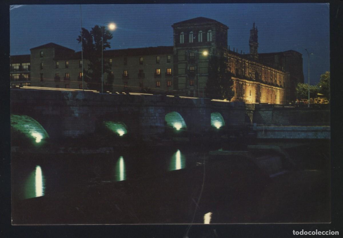 Postales: LE-0803- LE&Oacute;N. PUENTE ROMANO Y HOSTAL SAN MARCOS. NOCTURNA.