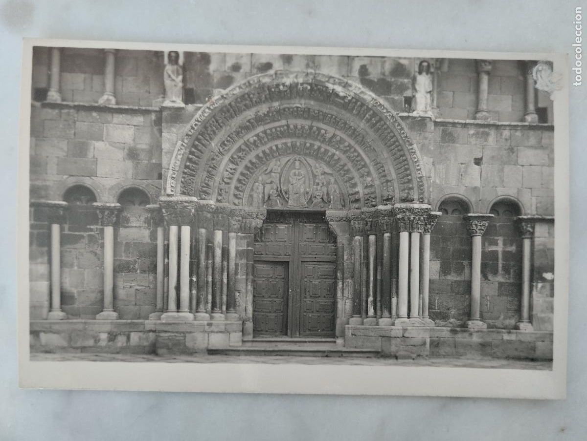 Postales: POSTAL FOTOGRAFICA SORIA PORTADA DE LA IGLESIA DE SANTO DOMINGO , LIBRER&Iacute;A E. LAS HERAS