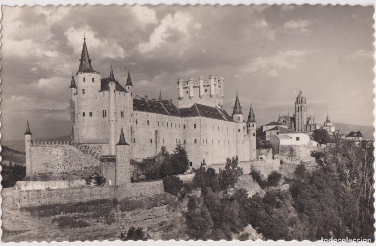 Postales: SEGOVIA, EL ALCAZAR Y LA CATEDRAL - EDICIONES GARCIA GARRABELLA N&ordm;15 - CIRCULADA 1954