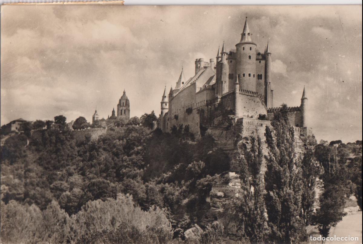 Postales: SEGOVIA, EL ALCAZAR - HELIOTIPIA ARTISTICA ESPA&Ntilde;OLA N&ordm;33 - CIRCULADA 1958