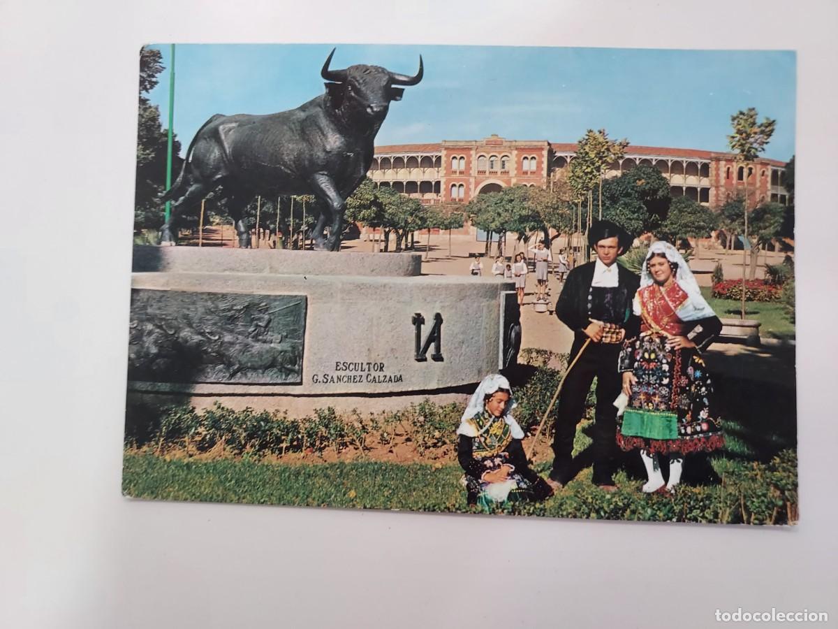 Postales: POSTAL SALAMANCA MONUMENTO AL TORO DE LIDIA. 1968. SIN CIRCULAR. Plaza de toros