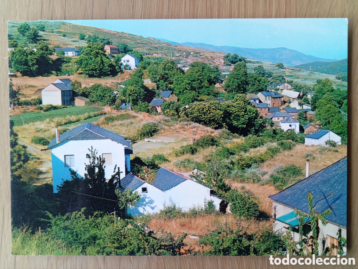 Postales: POSTAL GRANJA DE SAN VICENTE LE&Oacute;N EDICIONES PAR&Iacute;S 2 VISTA GENERAL MIRANDO AL BIERZO 1980
