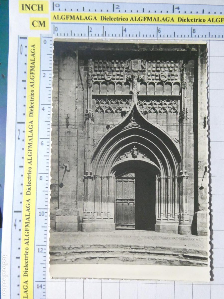 Postales: POSTAL DE VALLADOLID. A&Ntilde;OS 30 50. PUERTA DE LA IGLESIA DE SANTA MAR&Iacute;A DE RIOSECO. FOTO BARRIOS. 4766