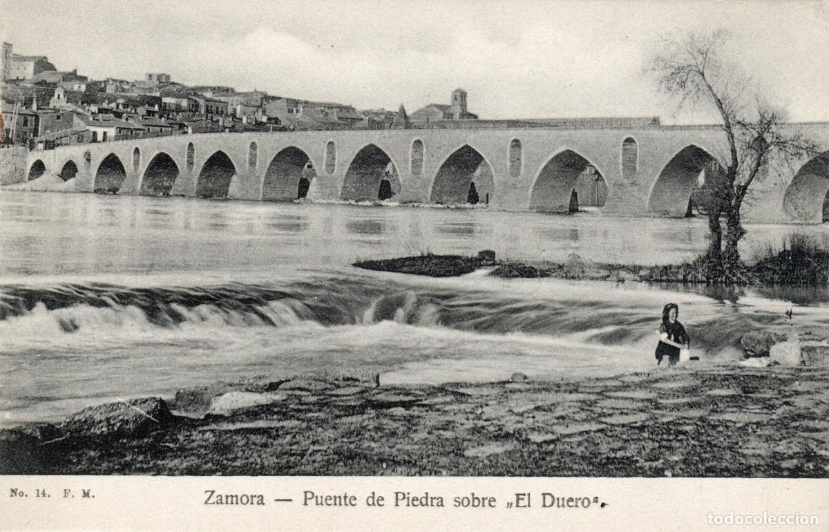 Postales: BONITA POSTAL - ZAMORA - PUENTE DE PIEDRA SOBRE EL DUERO - EDICION: FUENTES Y MORILLO