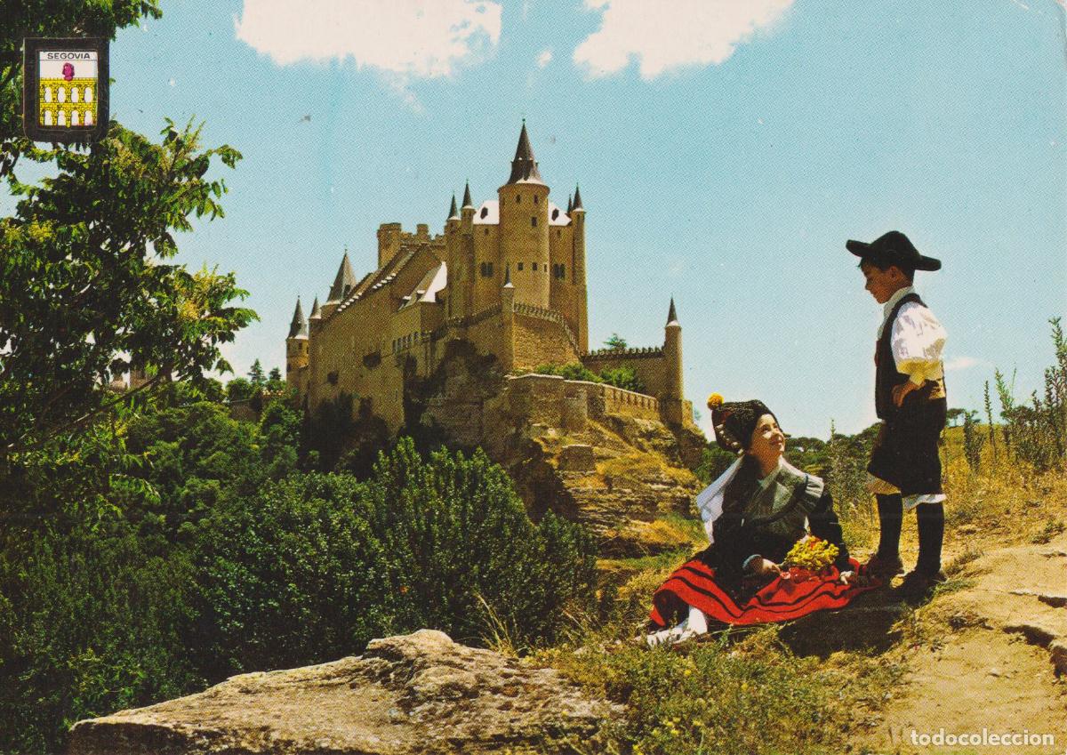 Postales: SEGOVIA, ALCAZAR Y PAREJITA T&Iacute;PICA - ESCUDO DE ORO N&ordm;11 - S/C