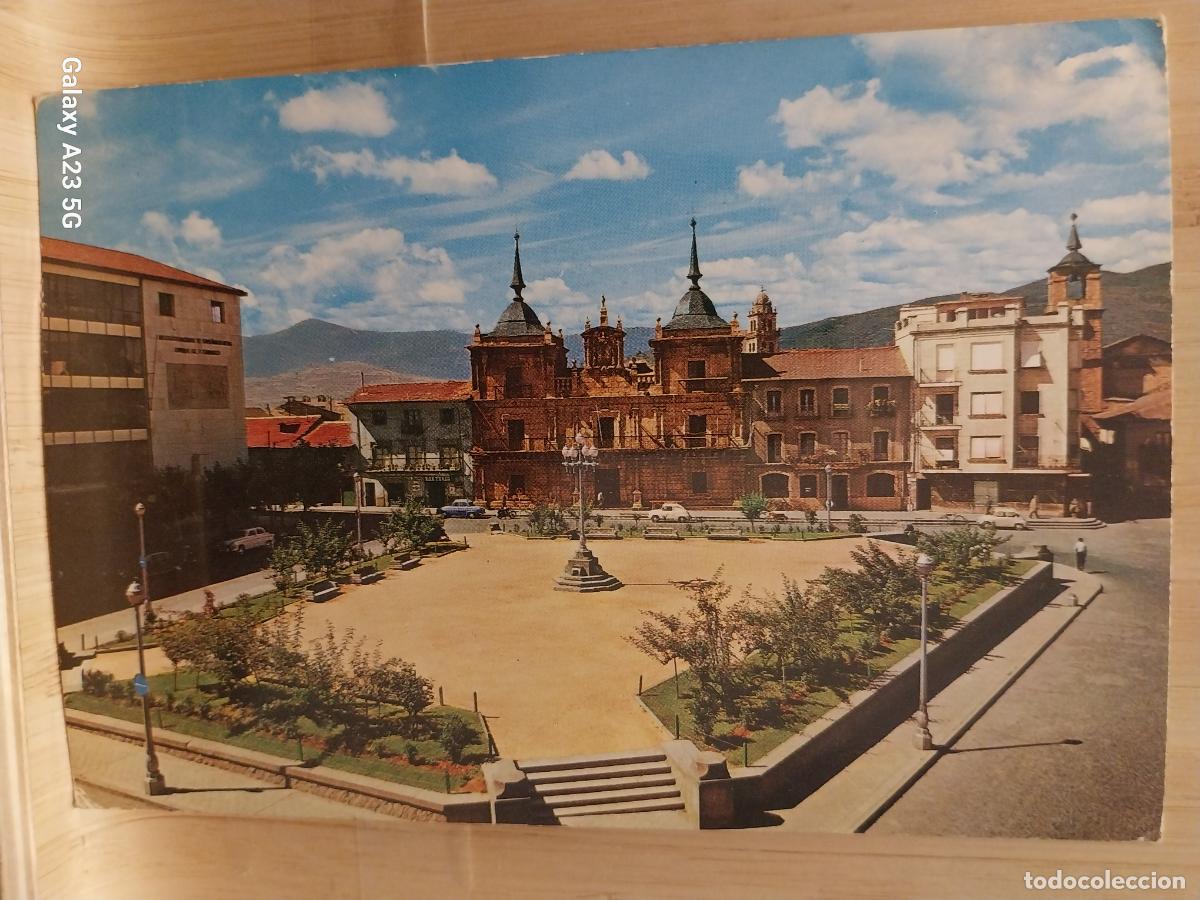 Postcards: PONFERRADA PLAZA GENERALISIMO FRANCO ED GARRABELLA 3 CIRCULADA A&Ntilde;O 1968 SEAT 600 ANIMADA