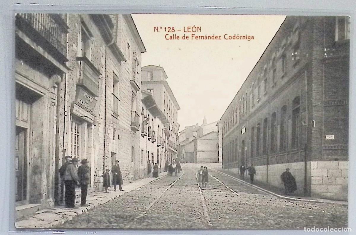 Postcards: LE&Oacute;N. CALLE DE FERN&Aacute;NDEZ CAD&Oacute;RNIGA.Tarjeta postal antigua en blanco y negro