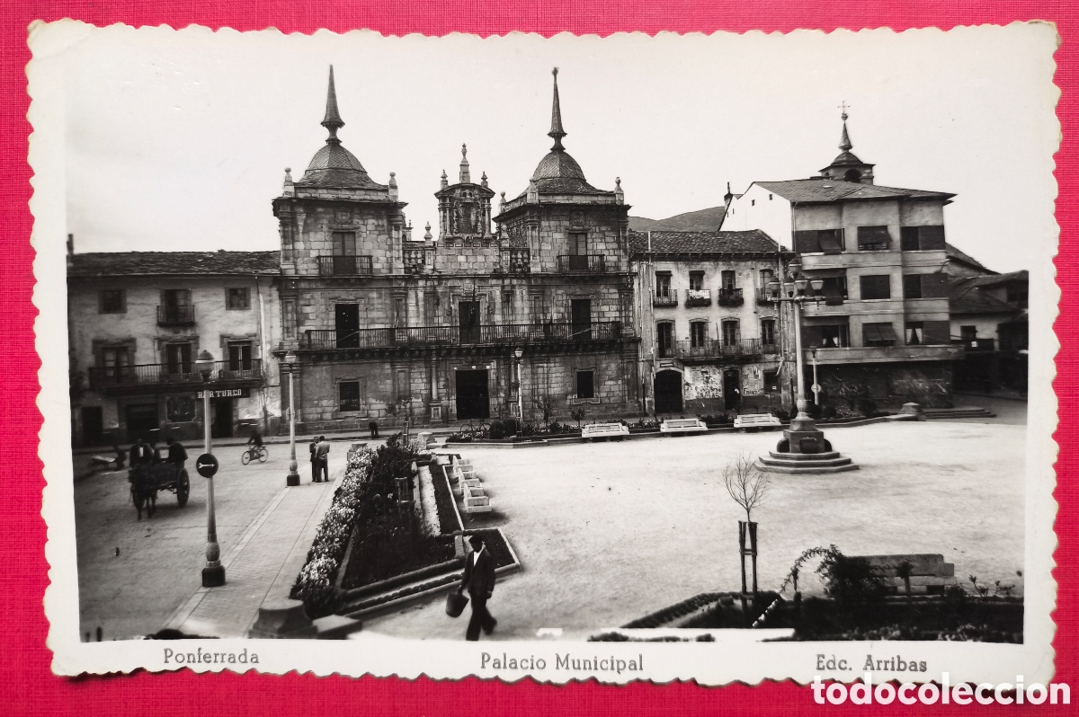 Postales: PONFERRADA PLAZA AYUNTAMIENTO POSTAL FOTOGR&Aacute;FICA LE&Oacute;N 1960