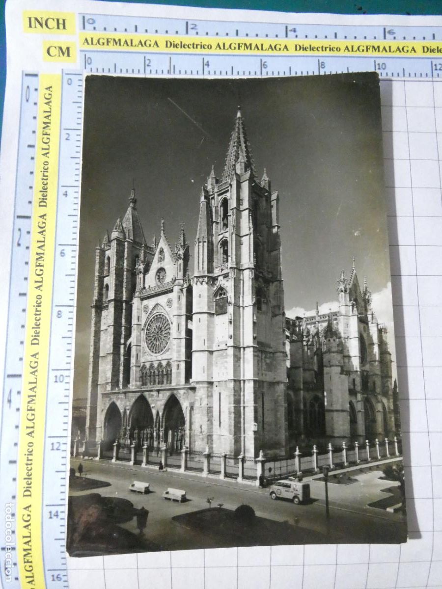 Postales: POSTAL DE LE&Oacute;N. A&Ntilde;OS 30 50. CATEDRAL 106 ARTIGOT. 4798
