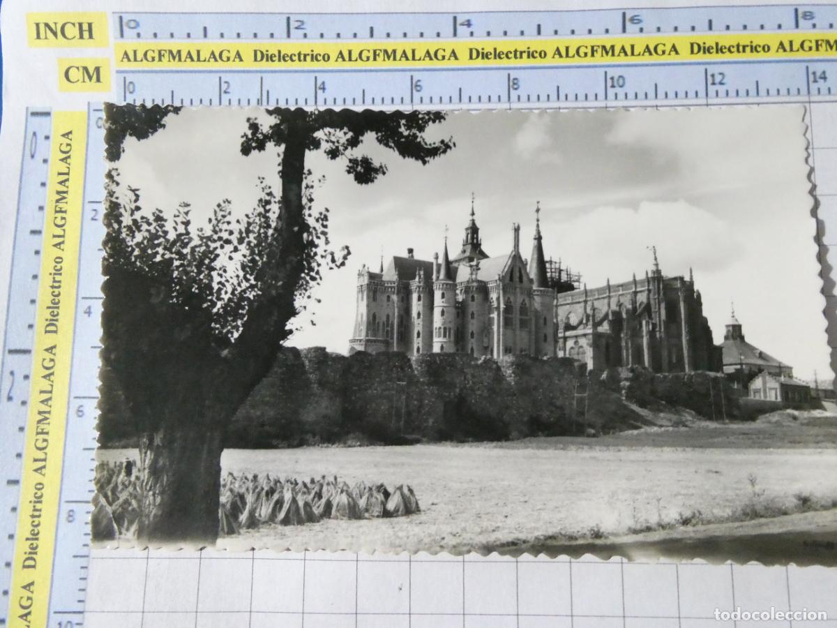Postales: POSTAL DE LE&Oacute;N. A&Ntilde;O 1959 ASTORGA MURALLAS PALACIO EPISCOPAL Y CATEDRAL 14 GRECOR. 4804