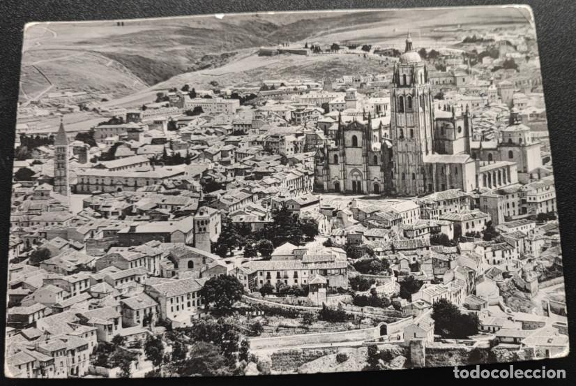 Postales: SEGOVIA, CIUDAD Y CATEDRAL, VISTA AEREA, POSTAL ANTIGUA