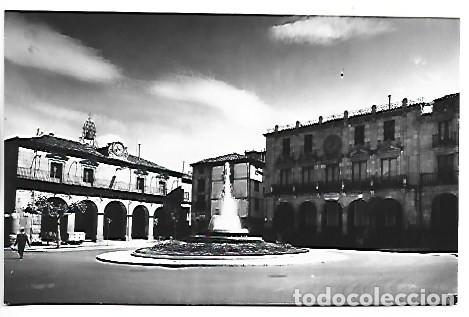 Postales: PLAZA MAYOR Y AYUNTAMIENTO.- SORIA
