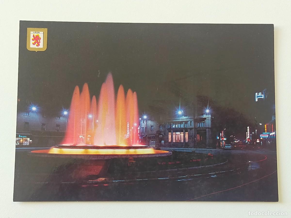 Postales: Postal LEON: Plaza de Santo Domingo y Fuente Luminosa - Subirats Casanovas - FISA. Escudo de Oro.