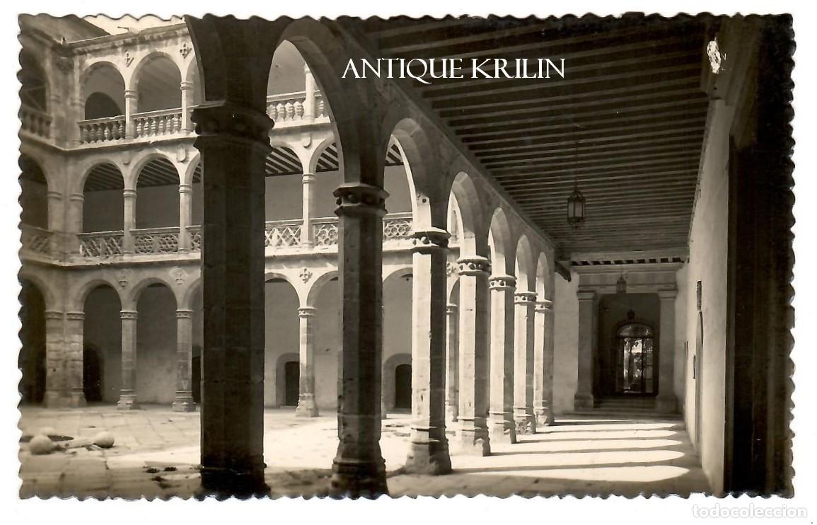 Postales: VALLADOLID N&ordm; 74 COLEGIO SANTA CRUZ , PATIO / EDI. GRECO - MARGARA / SIN FRANQUEAR