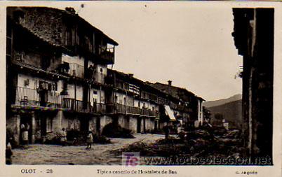 Postales: OLOT. T&Iacute;PICO CASERIO DE HOSTALETS DE BAS. (G. ARQU&Eacute;S). - Foto 1