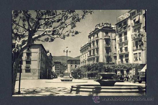 Postales: Postal de LA SEU D' URGELL: Pla&ccedil;a dels caiguts i Avda.Jose Antonio (Es.Sala num.8?)