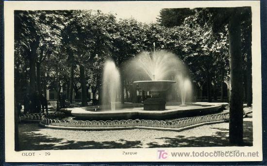 Postales: OLOT ( Catalu&ntilde;a ) : Edit. Arqu&eacute;s N&ordm; 29 - Parque. - Foto 1