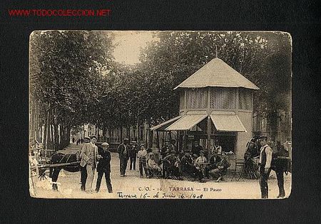 Postales: Postal de TERRASSA (Barcelona): El Passeig (CO num.16) (molt animada) (defectuosa)