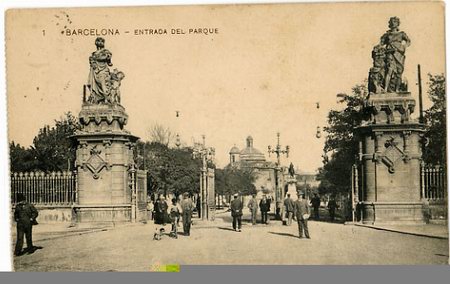 Postales: Barcelona. Entrada del parque - Foto 1