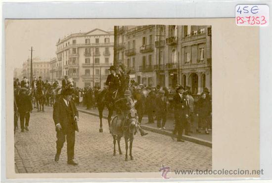 Postcards: (PS-7353)POSTAL FOTOGRAFICA DE BARCELONA-ELS TRES TOMBS