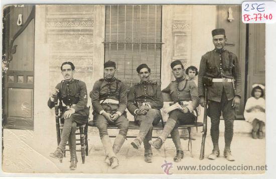 Postkarten: (PS-7740)POSTAL FOTOGRAFICA DE MATARO-GRUPO DE MILITARES FOTOGRAFIA DE JOSE CABALLE
