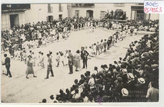 Postkarten: (PS-9053)POSTAL FOTOGRAFICA DE LLORET DE MAR-BAILE EN LA PLAZA