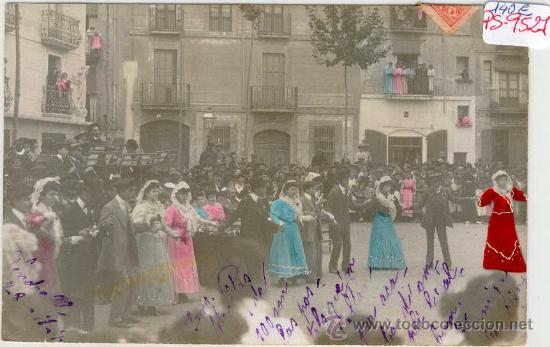 Postkarten: (PS-9527)POSTAL FOTOGRAFICA COLOREADA DE VENDRELL(TARRAGONA)-PLASSA DE PI I MAR-SARDANAS