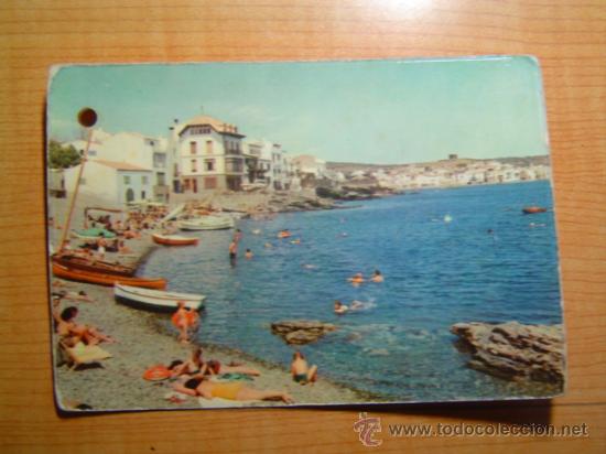 Cartes Postales: TARJETA POTAL CADAQUES VISTA GENERAL DE LA PLAYA SIN CIRCULAR