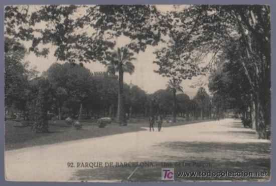 Postais: TARJETA POSTAL ANTIGUA DE BARCELONA.PARQUE DE BARCELONA. UNO DE LOS PASEOS.