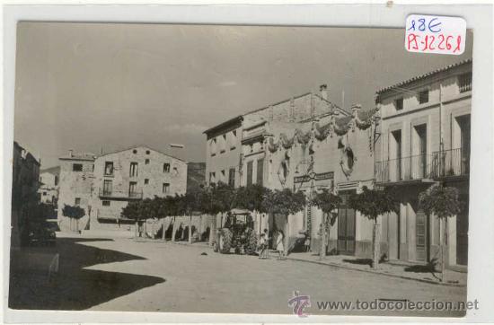 Postales: (PS-12261)POSTAL DE ISONA(LLEIDA)-PLAZA DEL PORTAL Y CAFE MODERNO