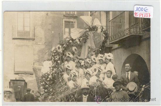 Postkarten: (PS-14137)POSTAL FOTOGRAFICA DE FALSET(TARRAGONA)-BATALLA DE FLORS A&Ntilde;O 1916