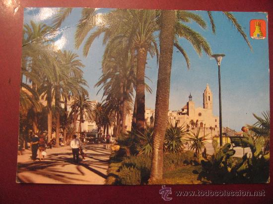 Postales: SITGES,BARCELONA.PASEO E IGLESIA - Foto 1