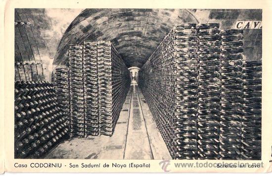 Postkarten: TARJETA POSTAL DE LAS BODEGAS CODORNUI. SAN SADURNI DE NOYA, BOTELLAS EN CAVA.