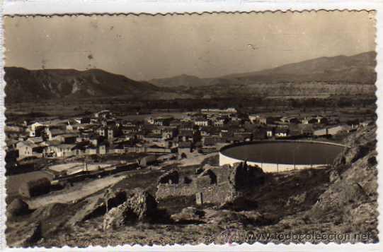 Postales: Lerida. Artesa de Segre. Vista general. Circulada. Foto Janot. Orga&ntilde;a.