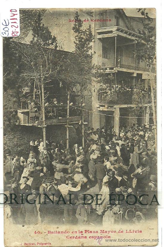 Postkarten: (PS-21140)POSTAL DE LLIVIA-BAILANDO SARDANAS EN LA PLAZA MAYOR