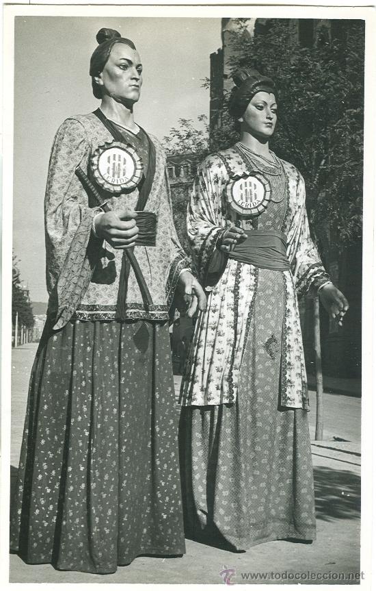 Postales: PAREJA DE GIGANTES.LERIDA.LLEIDA. HACIA 1950. FOTO CUY&Aacute;S.