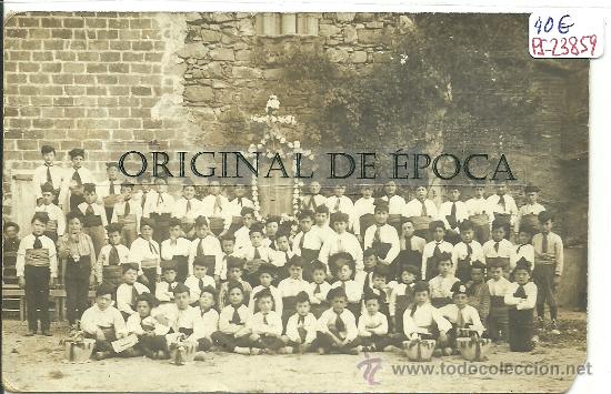 Postcards: (PS-23859)POSTAL FOTOGRAFICA DE BLANES-ALUMNOS CON TRAJE TIPICO CATALAN IGLESIA SANTA MARIA