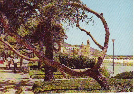Postales: 6 sitges - paseo e iglesia - Foto 1