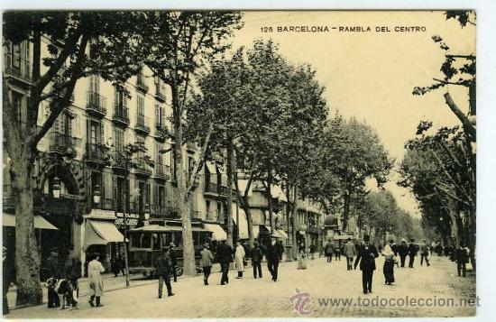 Postales: POSTAL BARCELONA RAMBLA EL CENTRO CON GENTES DEL LUGAR - Foto 1