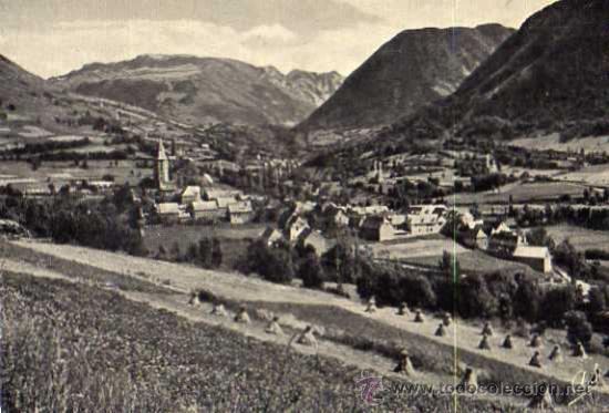 Postales: VALLE DE AR&Aacute;N N&ordm; 129 SALARD&Uacute; TRED&Oacute;S AL FONDO  SIN CIRCULAR POSTAL FOTOGR&Aacute;FICA LIBRERIA CAM&Iacute;