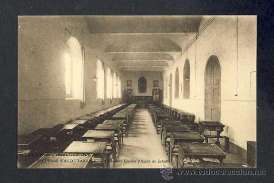 Postkarten: Postal de TERRASSA: Escoles Pies: Biblioteca escolar i sal&oacute; d' estudis (Ed.Tourte et Petitin)