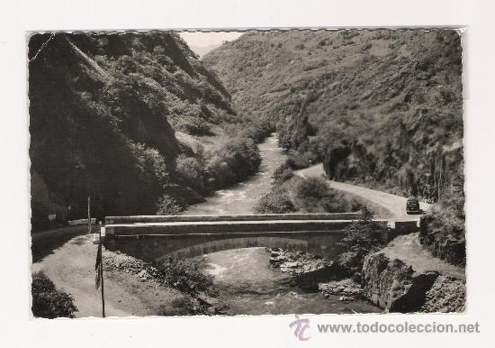 Postales: VALLE DE ARAN.-LLEIDA.-PUENTE INTERNACIONAL.FRONTERA FRANCO-ESPA&Ntilde;OLA.-EDICION OFICINA DE TURISMO