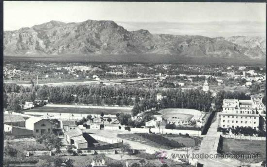 Cartoline: TORTOSA (TARRAGONA).- ESTADIO MUNICIPAL Y MONTE CARO AL FONDO