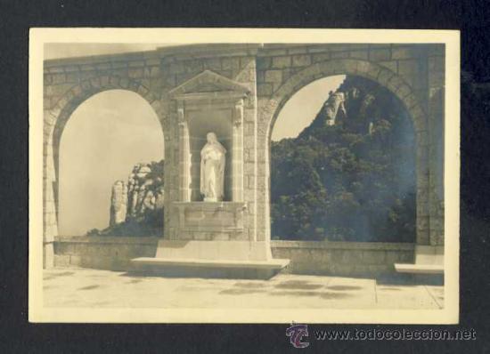 Postales: Postal de MONTSERRAT: Detall dels Arcs de la pla&ccedil;a del Santuari (Ed.Monestir num. 54)