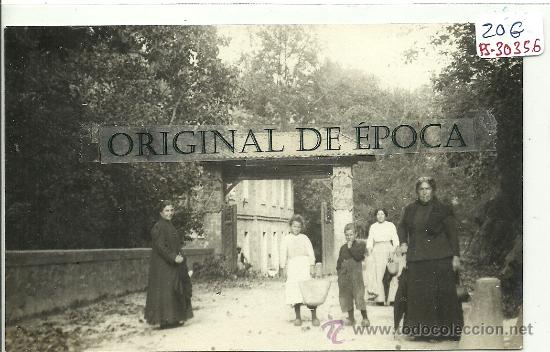 Postcards: (PS-30356)POSTAL FOTOGRAFICA DE ???-FAMILIA GRIFOL