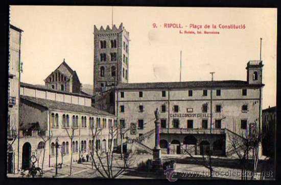 Postales: 9. Ripoll. Pla&ccedil;a de la Constituci&oacute;. No circulada. - Foto 1